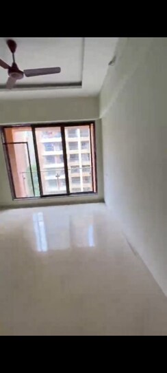 2.5 BHK Apartment For Rent in Goregaon East