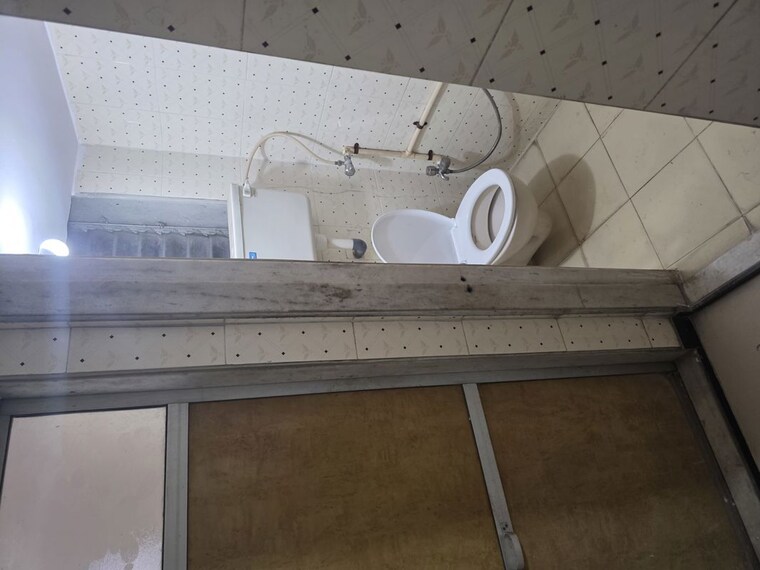 Bathroom, stc-employees-chs 1 Bedroom 550 Sq.Ft. Apartment In Andheri East Mumbai 10639572