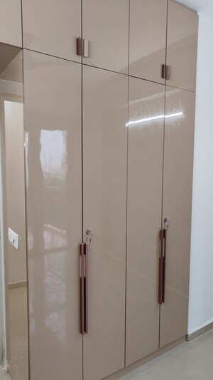 Furnished Amenities in 3 BHK Apartment at Conscient Habitat 102, Sector 102 – for Rent