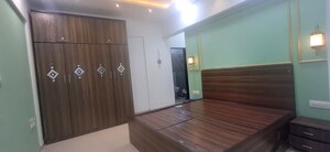 Room in 2 BHK Apartment at Lokhandwala Octacrest, Kandivali East – for Sale