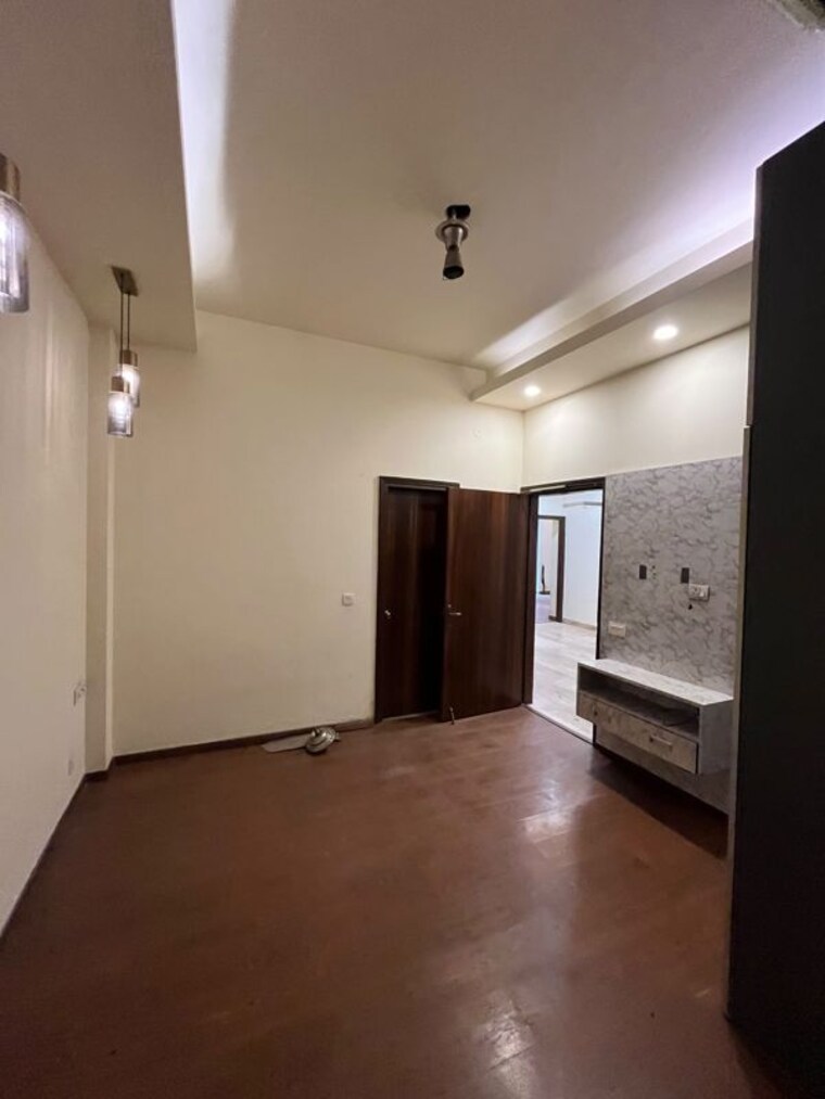 Room, sector 67 3 Bedroom 1600 Sq.Ft. Builder Floor In Sector 67 Gurgaon 10651369
