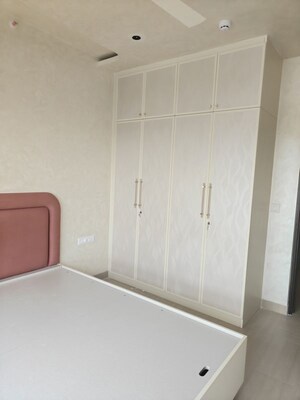 Room in 2 BHK Apartment at Karle Vario Homes, Hebbal – for Rent