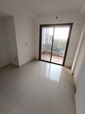 2 BHK Apartment For Rent in P J Palm Prism, Shahad