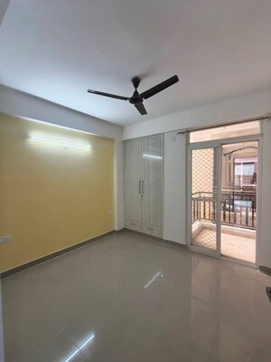 Room in 4 BHK Villa at Sindhuja Greens, Sector 10 Greater Noida – for Rent