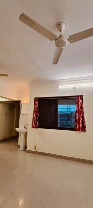 Furnished Amenities in 2 BHK Apartment at Magarpatta Sylvania, Hadapsar – for Rent