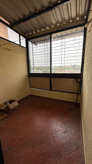 Room in 2 BHK Apartment at Raheja Woods, Kalyani Nagar – for Rent