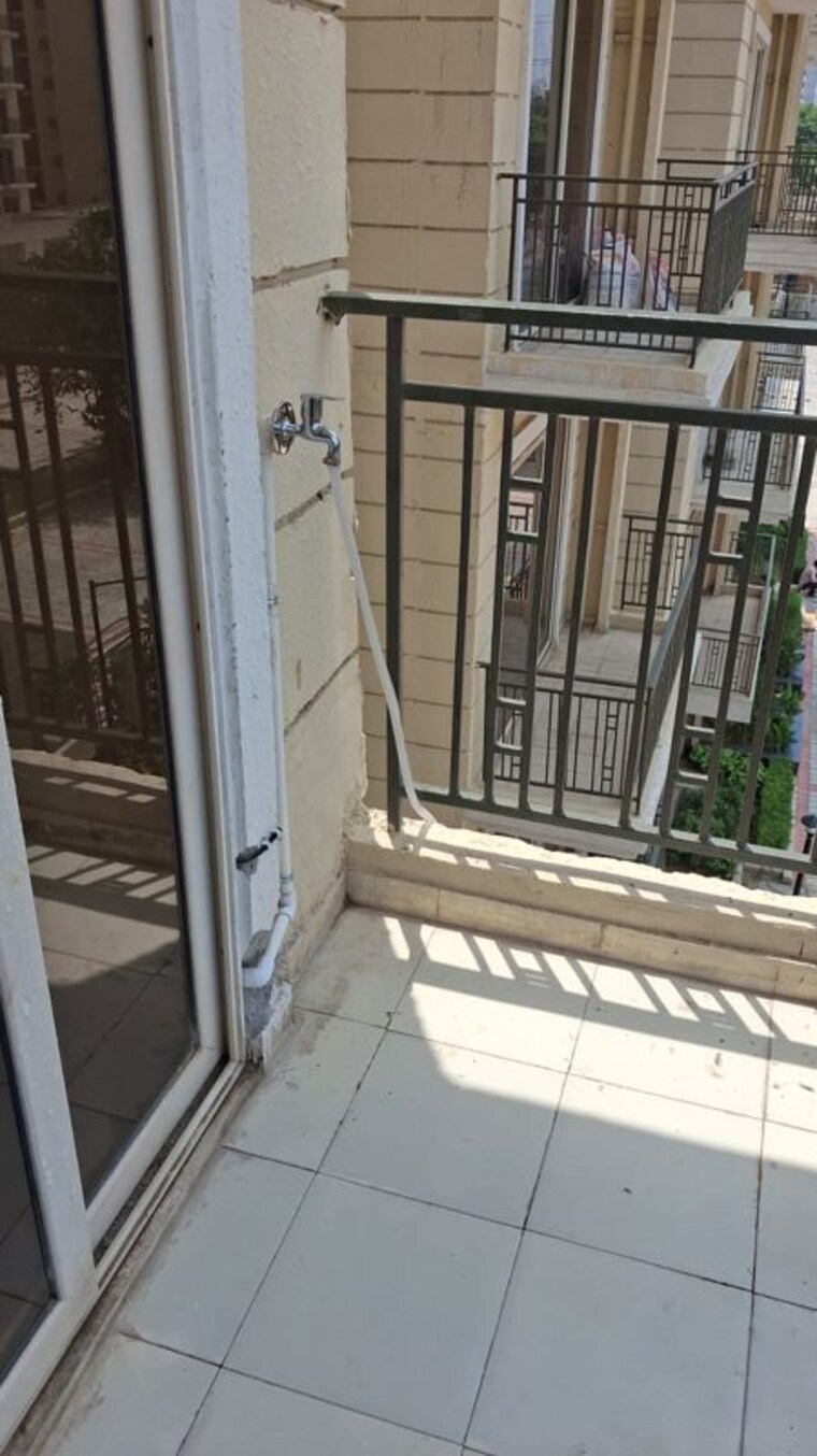 Balcony, mrg-the-meridian 2 Bedroom 601 Sq.Ft. Apartment In Sector 89 Gurgaon 10651424