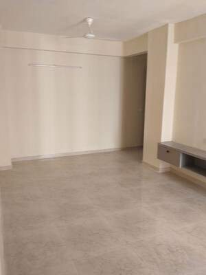 Room in 2 BHK Apartment at MRG The Meridian, Sector 89 – for Rent