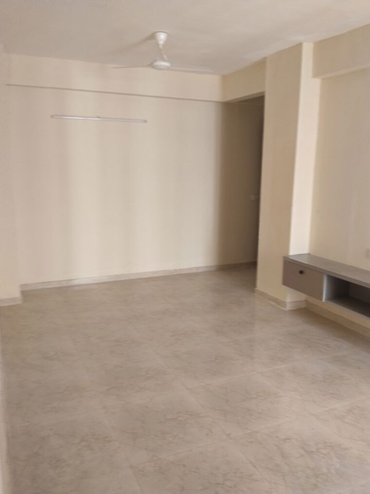 Room, mrg-the-meridian 2 Bedroom 601 Sq.Ft. Apartment In Sector 89 Gurgaon 10651424