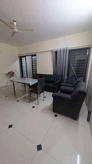 Team Area in 2 BHK Apartment at Lunkad Amazon, Viman Nagar – for Rent