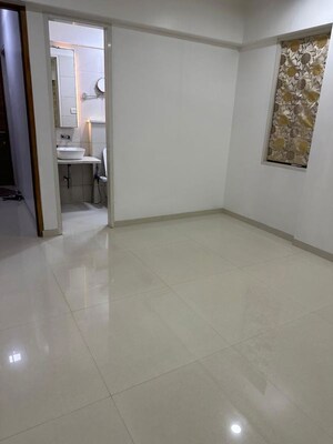 Bedroom in 2 BHK Apartment at Chembur – for Rent