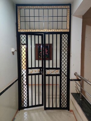 Staircase in 2 BHK Apartment at Nri Layout – for Rent
