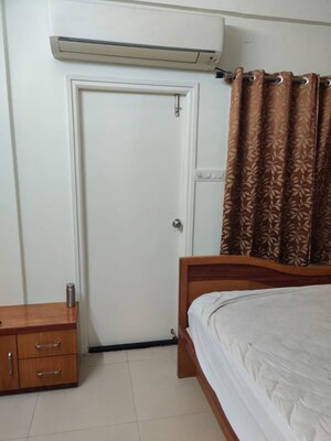 Bedroom in 2 BHK Apartment at Nri Layout – for Rent