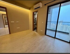 Room in 2.5 BHK Apartment at M3M Heights, Sector 65 – for Rent