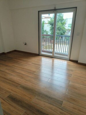 Room in 4 BHK Apartment at Darshanam Ocean, Gotri – for Sale