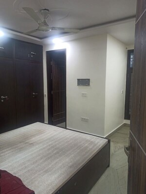 Room in 1 BHK Builder Floor at Lajpat Nagar I – for Rent