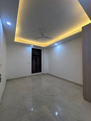 Room in 1 BHK Builder Floor at Saket – for Rent