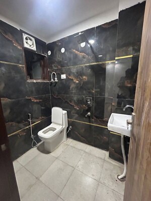 Washroom in 1 BHK Builder Floor at Saket – for Rent