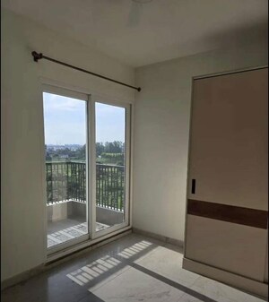 Room in 3 BHK Apartment at Malwa Escon Primera, International Airport Road – for Rent