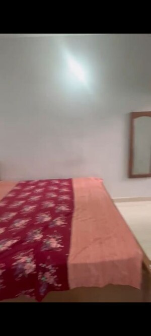 Bedroom in 1 RK Builder Floor at Sector 44 – for Rent