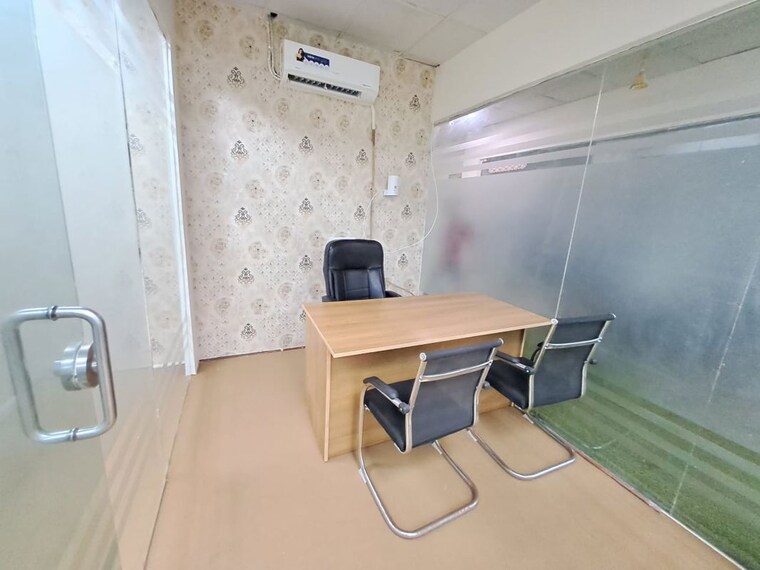 Team Area, sector 63 Commercial Office Space in IT/SEZ 600 Sq.Ft. In Sector 63 Noida 10651401