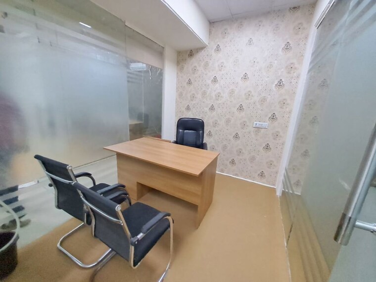 Living Room, sector 63 Commercial Office Space in IT/SEZ 600 Sq.Ft. In Sector 63 Noida 10651401