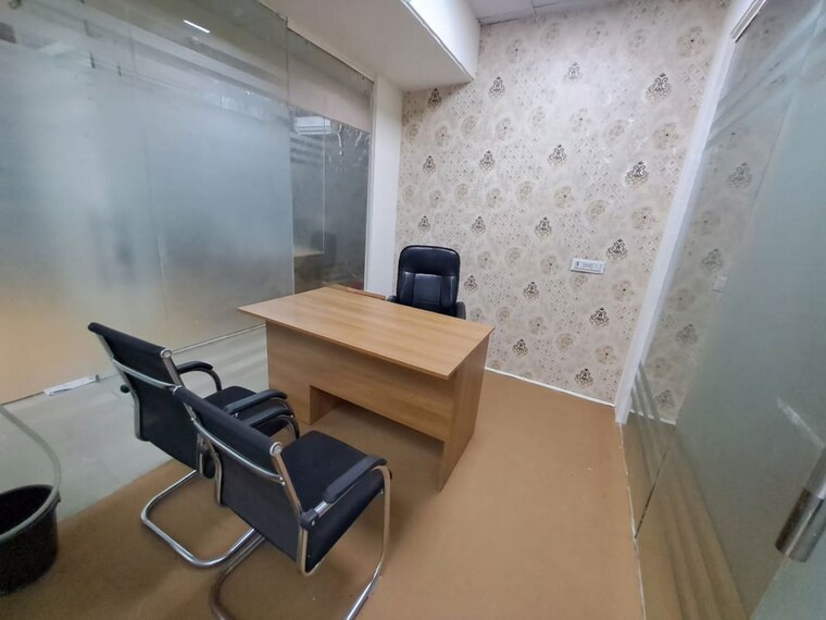 Living Room, sector 63 Commercial Office Space in IT/SEZ 600 Sq.Ft. In Sector 63 Noida 10651401