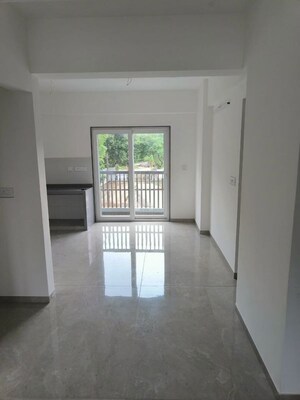 Room in 4 BHK Apartment at Darshanam Ocean, Gotri – for Sale
