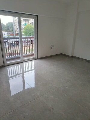 Room in 4 BHK Apartment at Darshanam Ocean, Gotri – for Sale