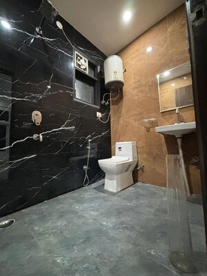 Washroom in 2 BHK Builder Floor at Saket – for Rent