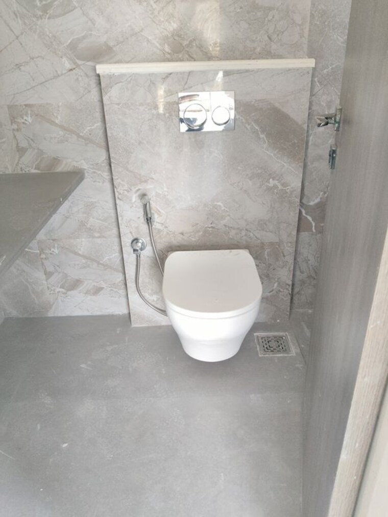 Bathroom, shree-park-altezza 3 Bedroom 1100 Sq.Ft. Apartment In Andheri West Mumbai 10651529