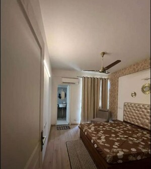 Bedroom in 3 BHK Apartment at Vip Road – for Rent
