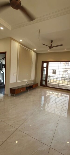 4 BHK Villa For Sale in Kharar Mohali Road