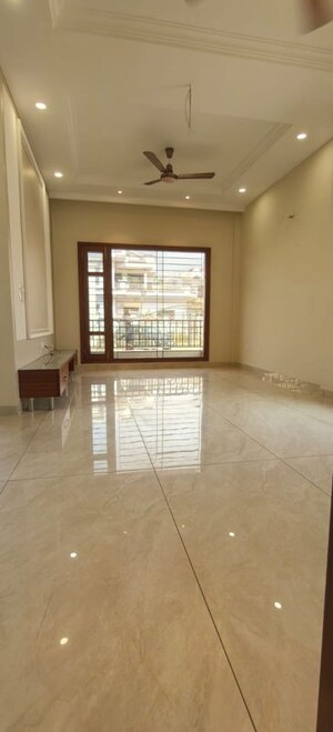 Room in 4 BHK Villa at Kharar Mohali Road – for Sale