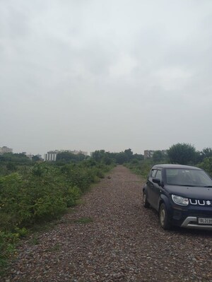 Parking in  Plot at Khera Choganpur – for Sale