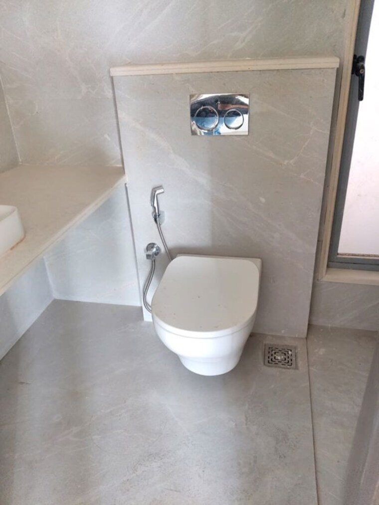 Bathroom, shree-park-altezza 3 Bedroom 1100 Sq.Ft. Apartment In Andheri West Mumbai 10651666