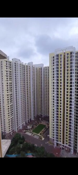  1 BHK Apartment at Runwal Gardens, Dombivli East – for Sale