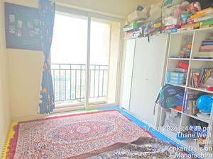 Bedroom in 3 BHK Apartment at Vijay Orovia, Ghodbunder Road – for Rent