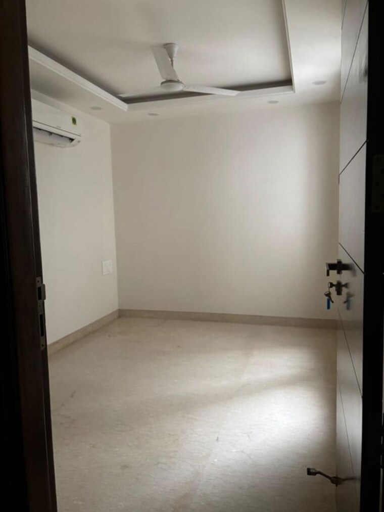 Room, greater kailash i 4 Bedroom 2300 Sq.Ft. Builder Floor In Greater Kailash I Delhi 10652352