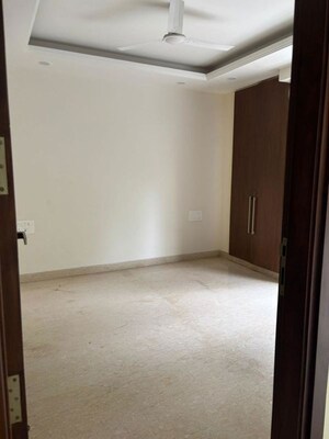 Room in 4 BHK Builder Floor at Greater Kailash I – for Rent