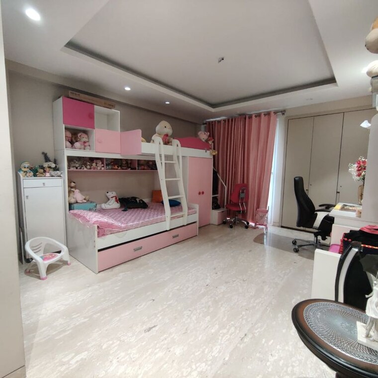  Parking, greater kailash i 4 Bedroom 2300 Sq.Ft. Builder Floor In Greater Kailash I Delhi 10652352
