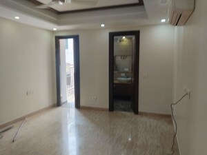 Room in 4 BHK Builder Floor at Greater Kailash I – for Rent
