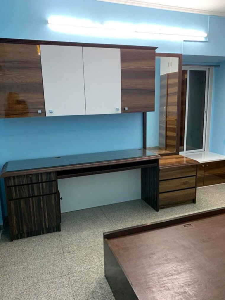Room, lokhandwala complex 2 Bedroom 1000 Sq.Ft. Apartment In Lokhandwala Complex Mumbai 10652499