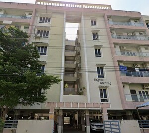  Apartment For Sale in Nayi Brahmana Colony