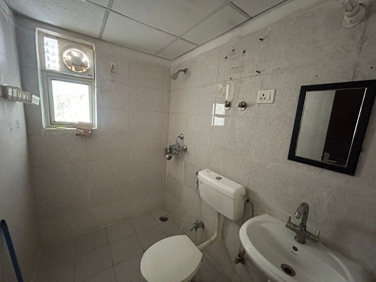 Bathroom, panchsheel-greens-ii 3.5 Bedroom 1850 Sq.Ft. Apartment In Sector 16 Greater Noida Greater Noida 10652562