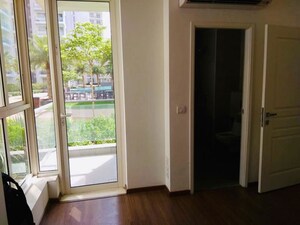 Room in 3 BHK Apartment at Vipul Greens, Sector 48 – for Rent