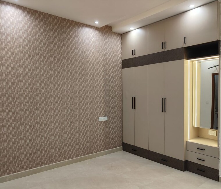 Room, ambala highway 5 Bedroom 250 Sq.Yd. Independent House In Ambala Highway Zirakpur 10652577