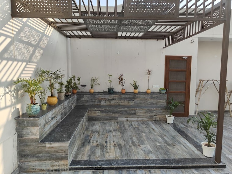 Exterior View, ambala highway 5 Bedroom 250 Sq.Yd. Independent House In Ambala Highway Zirakpur 10652577