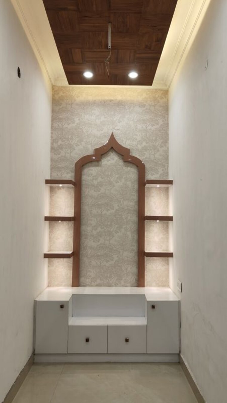 undefined, ambala highway 5 Bedroom 250 Sq.Yd. Independent House In Ambala Highway Zirakpur 10652577