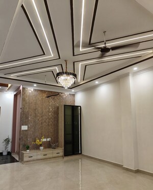 Room in 5 BHK Independent House at Ambala Highway – for Sale